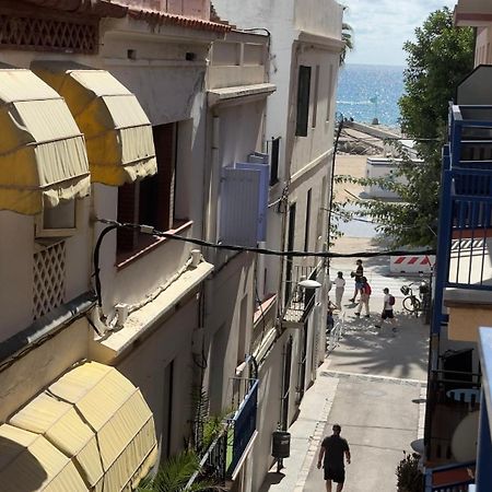 Sunny Flat In Sitges 30 Seconds To Beach, Balcony & Sea Views! Luaran gambar