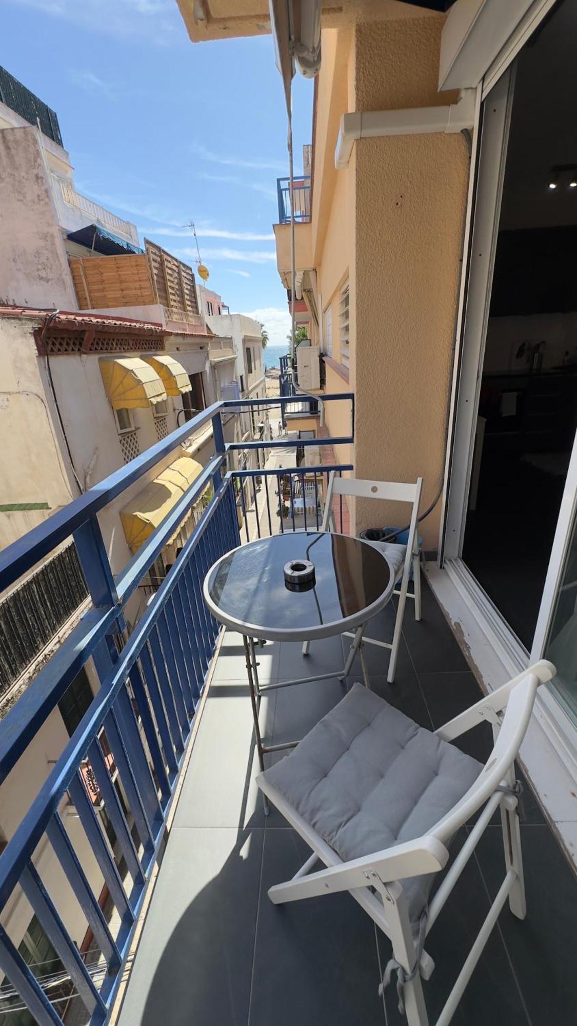 Sunny Flat In Sitges 30 Seconds To Beach, Balcony & Sea Views! Luaran gambar
